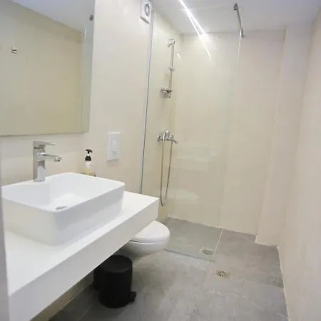 Escape - Old Town Apartment