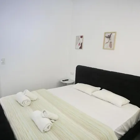 Apartment Escape - Old Town *